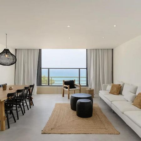 Stylish & Spacious 3 Bedroom Apartment By The Sea Нетания Экстерьер фото