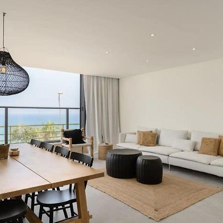 Stylish & Spacious 3 Bedroom Apartment By The Sea Нетания Экстерьер фото