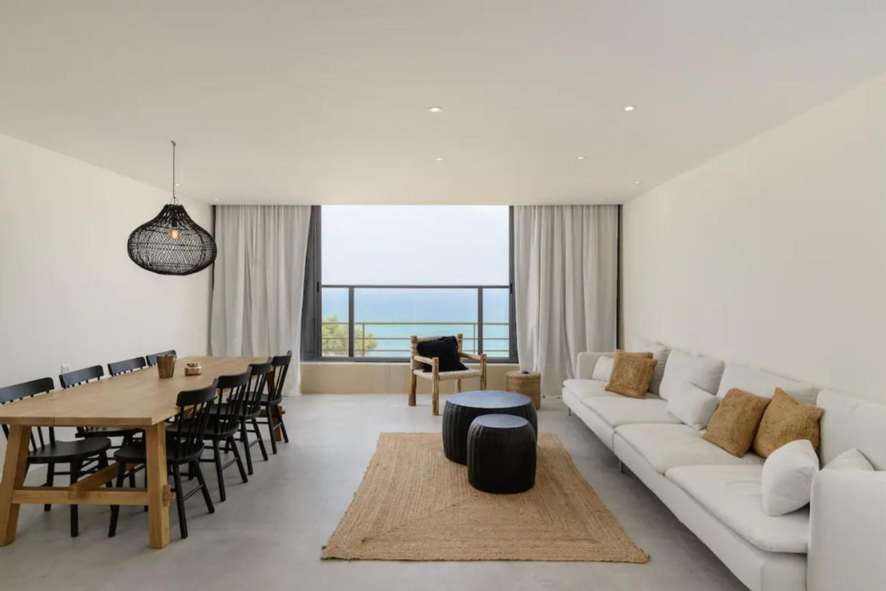 Stylish & Spacious 3 Bedroom Apartment By The Sea Нетания Экстерьер фото