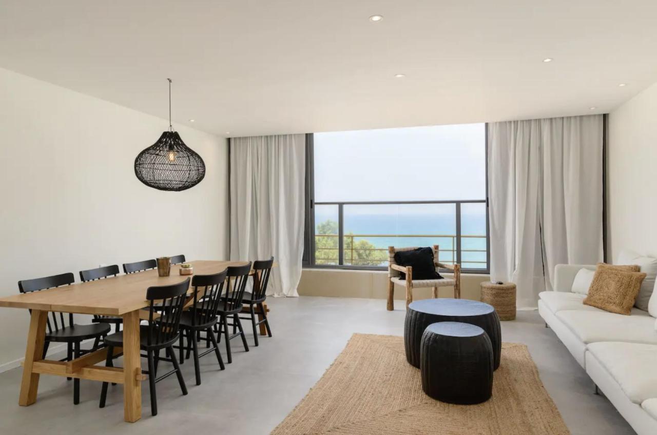 Stylish & Spacious 3 Bedroom Apartment By The Sea Нетания Экстерьер фото