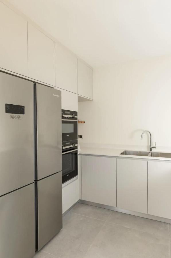 Stylish & Spacious 3 Bedroom Apartment By The Sea Нетания Экстерьер фото